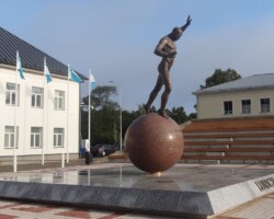 Tehtud tööd: pronksivalu, viimistlus
Foto: www.ev100.ee