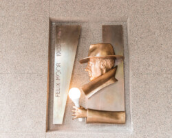 Tehtud tööd: pronksivalu, viimistlus, paigaldus
Foto: Siim Lõvi/ERR