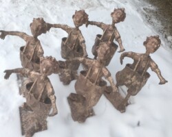 Tehtud tööd: pronksivalu
Foto: Bruno Kadak